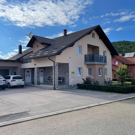 Apartman Nativis Оточац Экстерьер фото