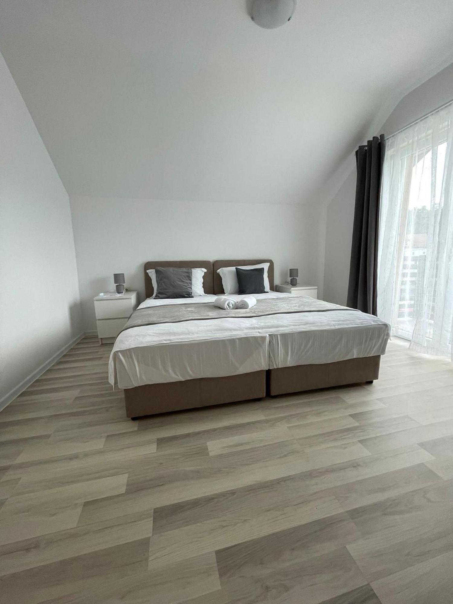 Apartman Nativis Оточац Экстерьер фото