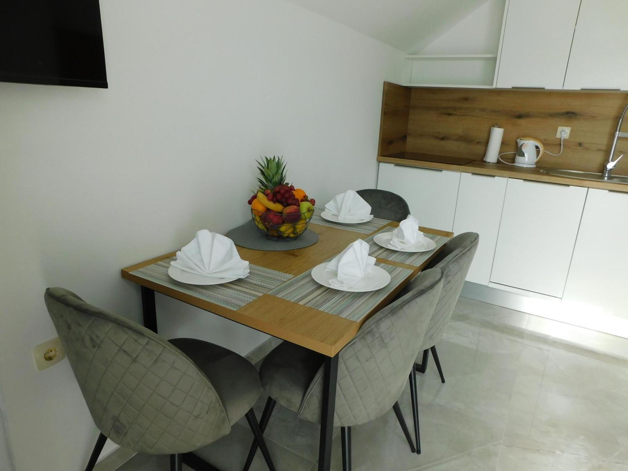 Apartman Nativis Оточац Экстерьер фото
